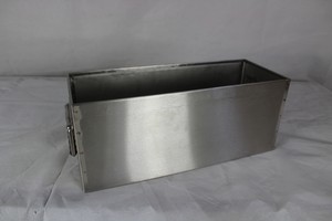 Thumbnail image of Set of 3 Heavy Duty Stainless Steel Planters with Handles 48 x 18 x 18 cm each 