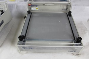 Thumbnail image of 4 Life Technologies GIBCO BRL S2 Sequencing Gel Electrophoresis Apparatus System