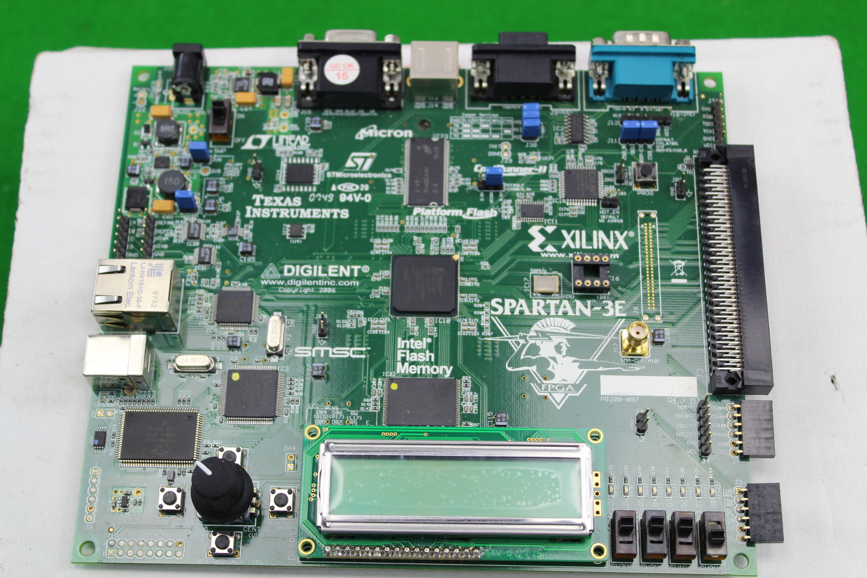Image of Spartan 3E-Starter Board
