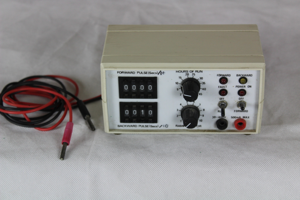 Image of Forward/Backward Pulse Controller Adjustable Runtime 30-400V 500mA Max