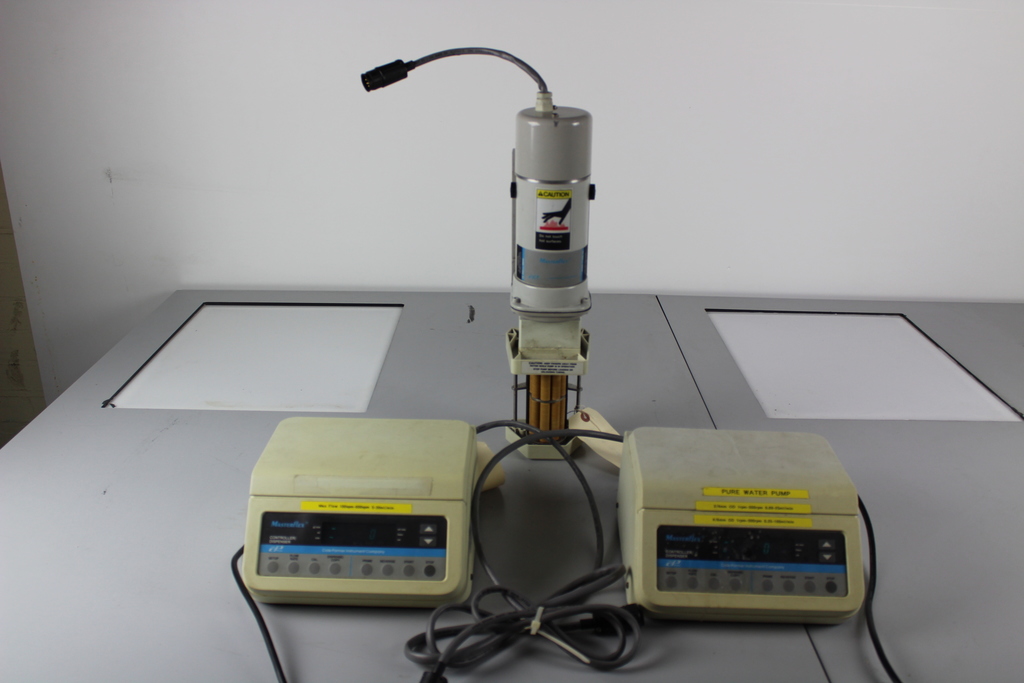 Image of Cartridge Pump 8 Model 7519-25 w/ Two Controllers / Dispensers