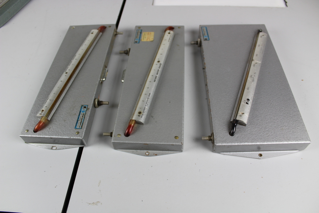 Image of of 16x Airflow Developments Fluid Paraffin Manometer - Assortment of Scales