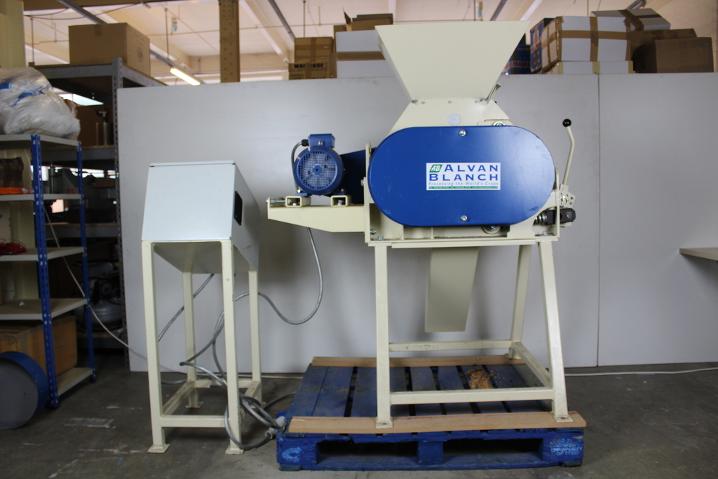 Image of RV 140 Roller Mill, Corn and Crop Mill