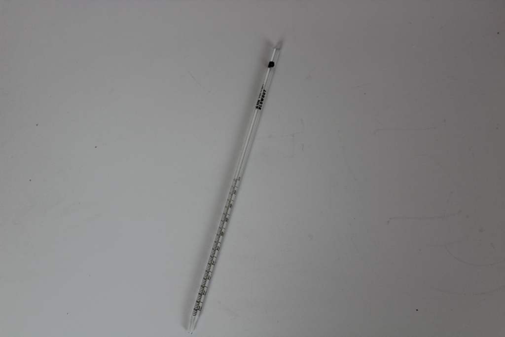 Image of 2 ml volumetric glass pipettes x 325 (approx)