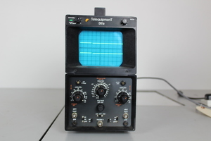 Thumbnail image of D61a Oscilloscope 234V