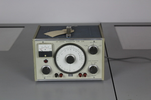 Thumbnail image of Signal Generator Type J2B