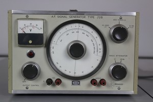 Thumbnail image of Signal Generator Type J2B
