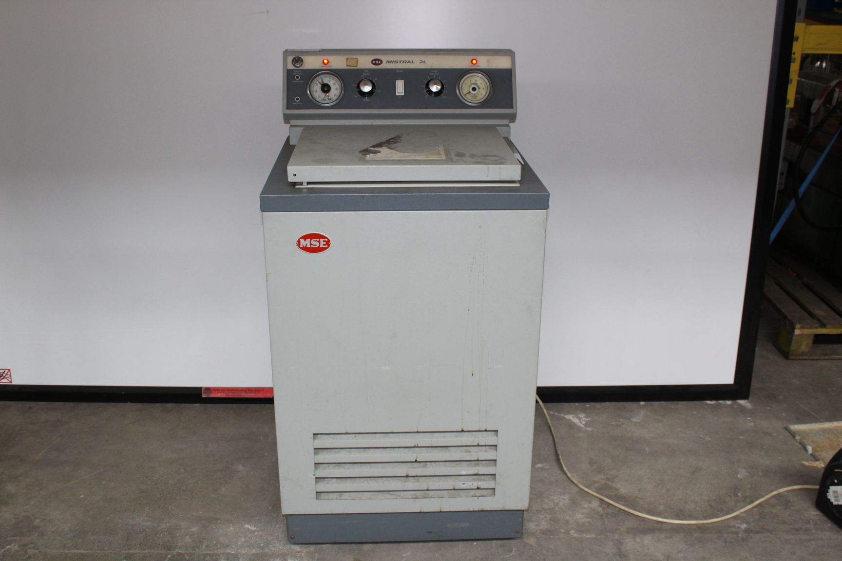 Image of Mistral 2L Floor Centrifuge