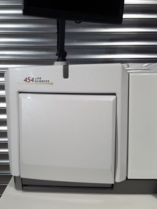 Thumbnail image of Roche 454 Genome Sequencer FLX System Lab