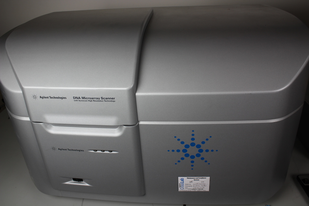 Image of Microarray Scanner G2505c w/ Computer and Software