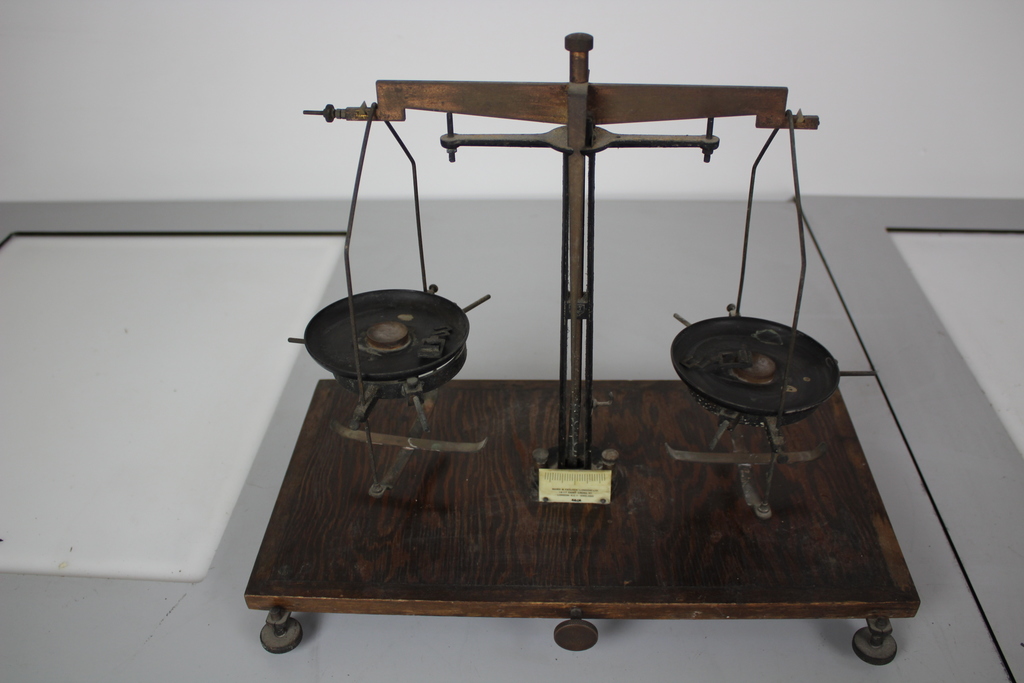 Scale Old Lab Vintage Laboratory Scales