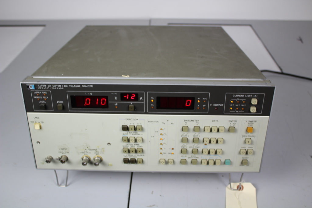 Image of 4140B pA Meter/DC Voltage Source w/ Manual