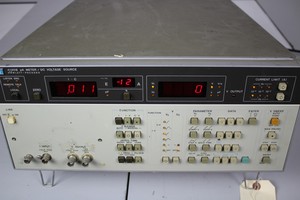 Thumbnail image of 4140B pA Meter/DC Voltage Source w/ Manual