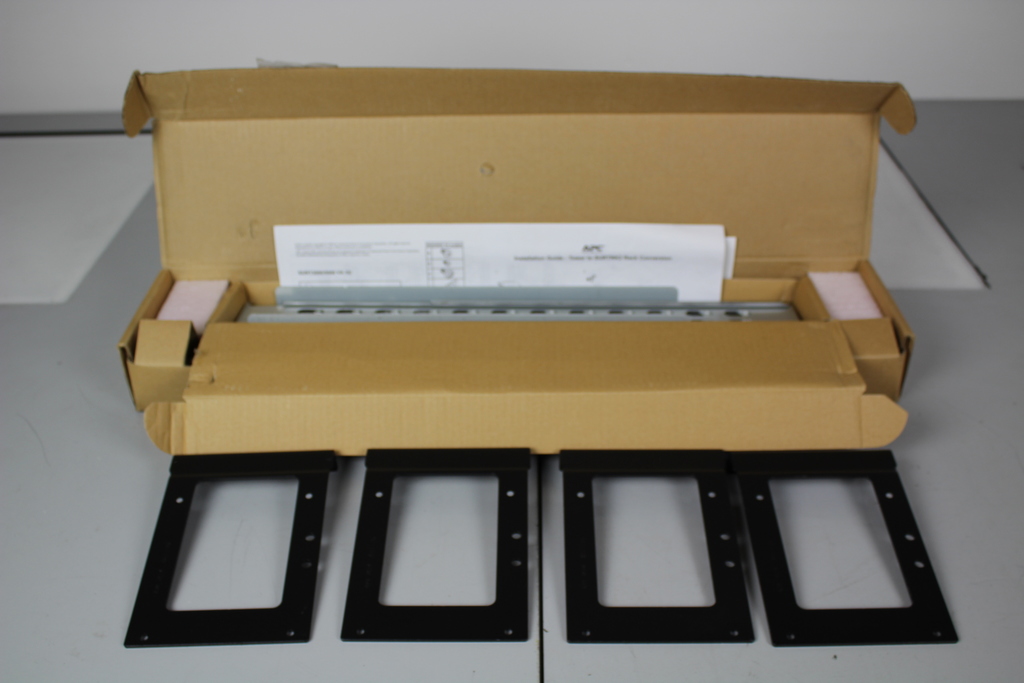 Image of Smart-UPS RT 19" OEM Rail Kit SURTRK2 Brand New in Box