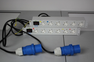 Thumbnail image of 2 x Olson PDU 19" inch Rack Power Distribution Unit 3 Phase 6 plug sockets
