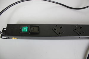 Thumbnail image of PDU Power Distribution Unit 12 socket 13A/230V 118cm l