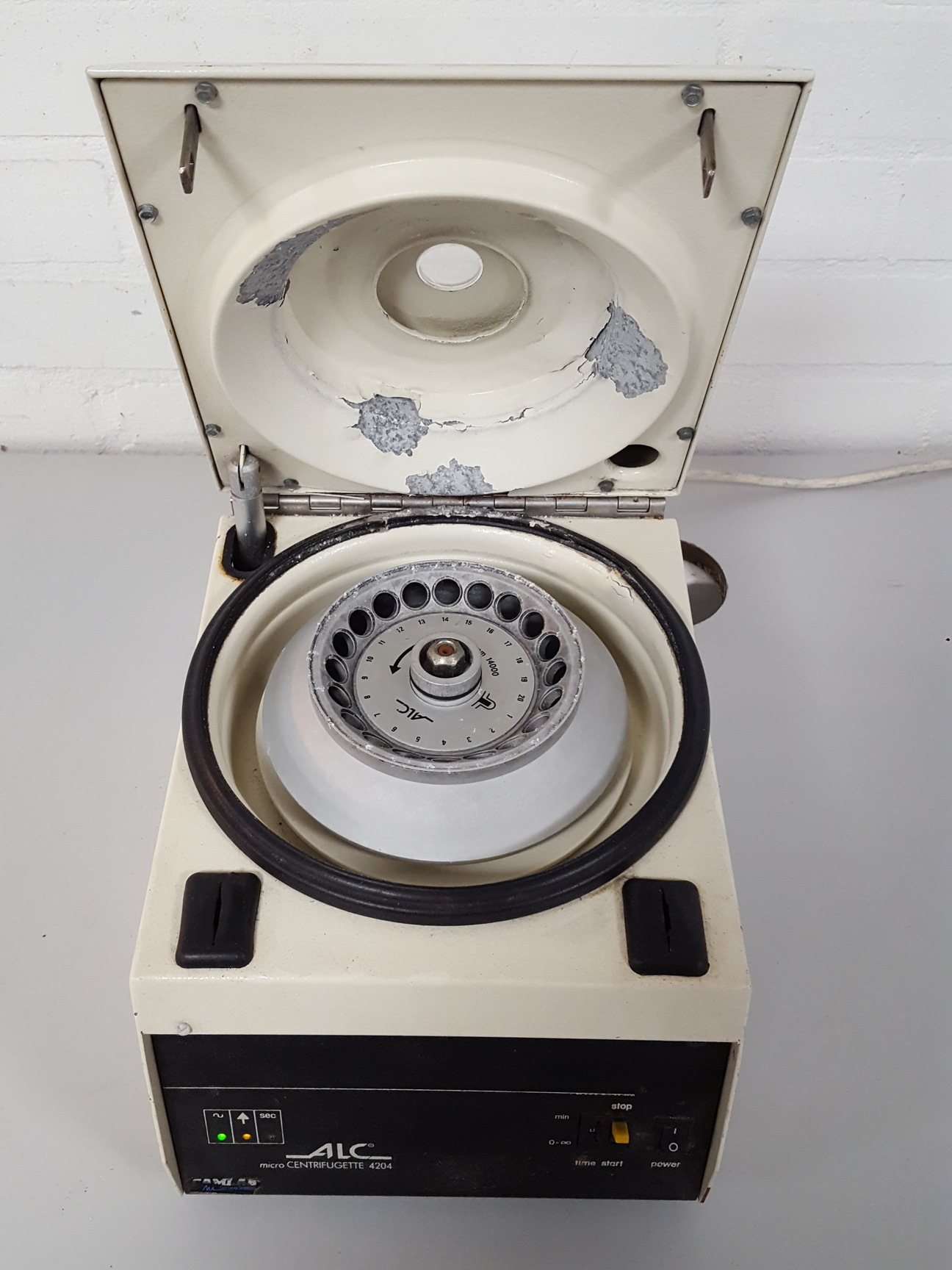 Image of ALC Micro Centrifugette 4204
