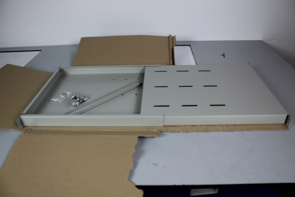Image of 7027594 19" adjustable server shelf, new still packaged