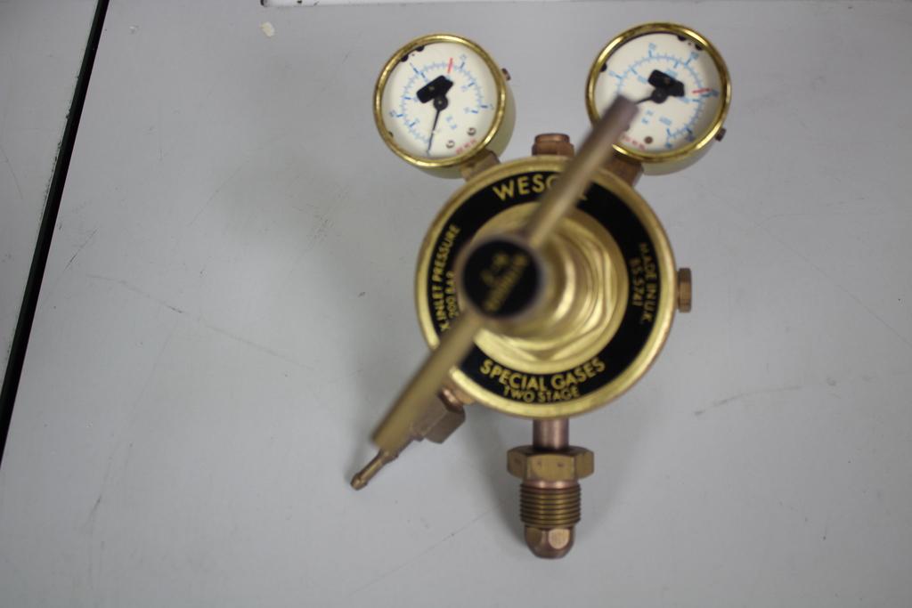 Image of of 5 Gas Regulators BOC, Saffire, Wescol Nitrogen & ESAB Hydrogen & HiLo Oxygen