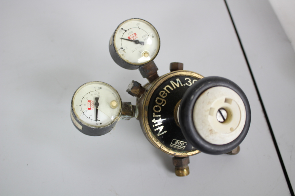 Image of of 5 Gas Regulators BOC, Saffire, Wescol Nitrogen & ESAB Hydrogen & HiLo Oxygen