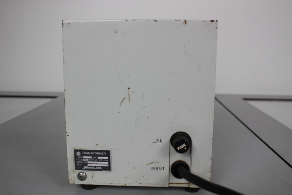 Image of Transformer  139-0246 Output AC 100V 5A, Input 220V 2.4A