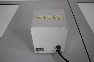 Thumbnail image of Transformer  139-0246 Output AC 100V 5A, Input 220V 2.4A