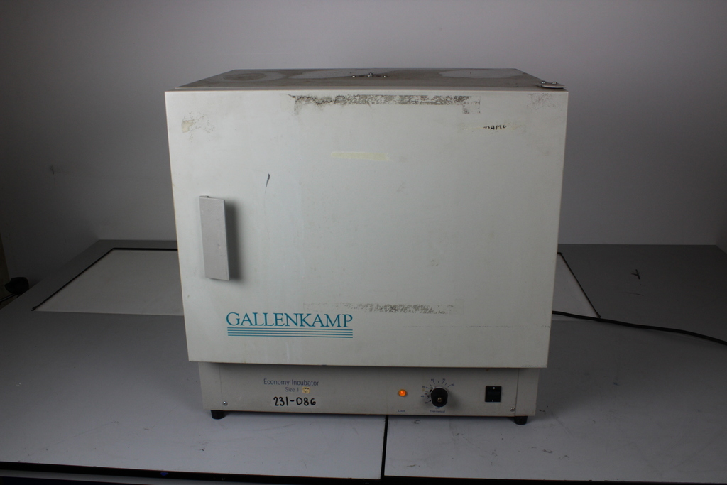 Image of Economy Incubator Size 1
