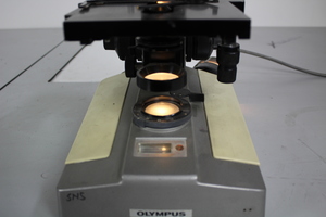 Thumbnail image of BHB Microscope w/ 5 Objectives, 2 WF.10X Eyepieces and 1 Leitz Periplan NF 10x