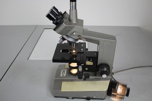 Thumbnail image of BHB Microscope w/ 5 Objectives, 2 WF.10X Eyepieces and 1 Leitz Periplan NF 10x