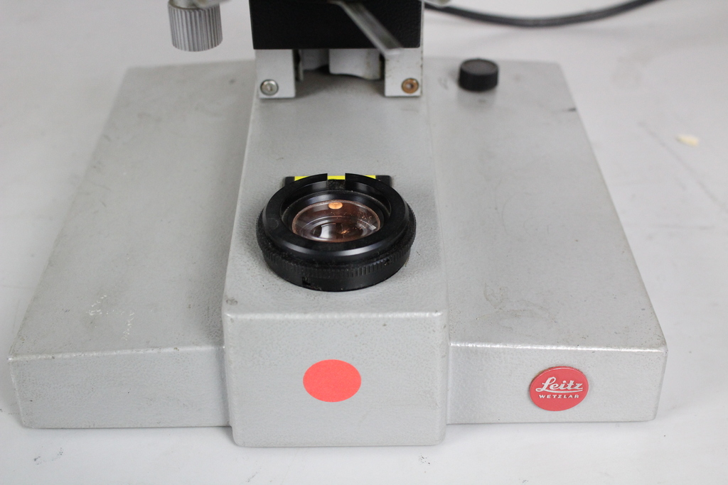 Image of SM-LUX Microscope w/ 4 Objectives and Eyepieces