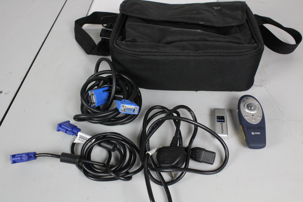 Image of VPL-EX4 3LCD Projector + Case & Accessories