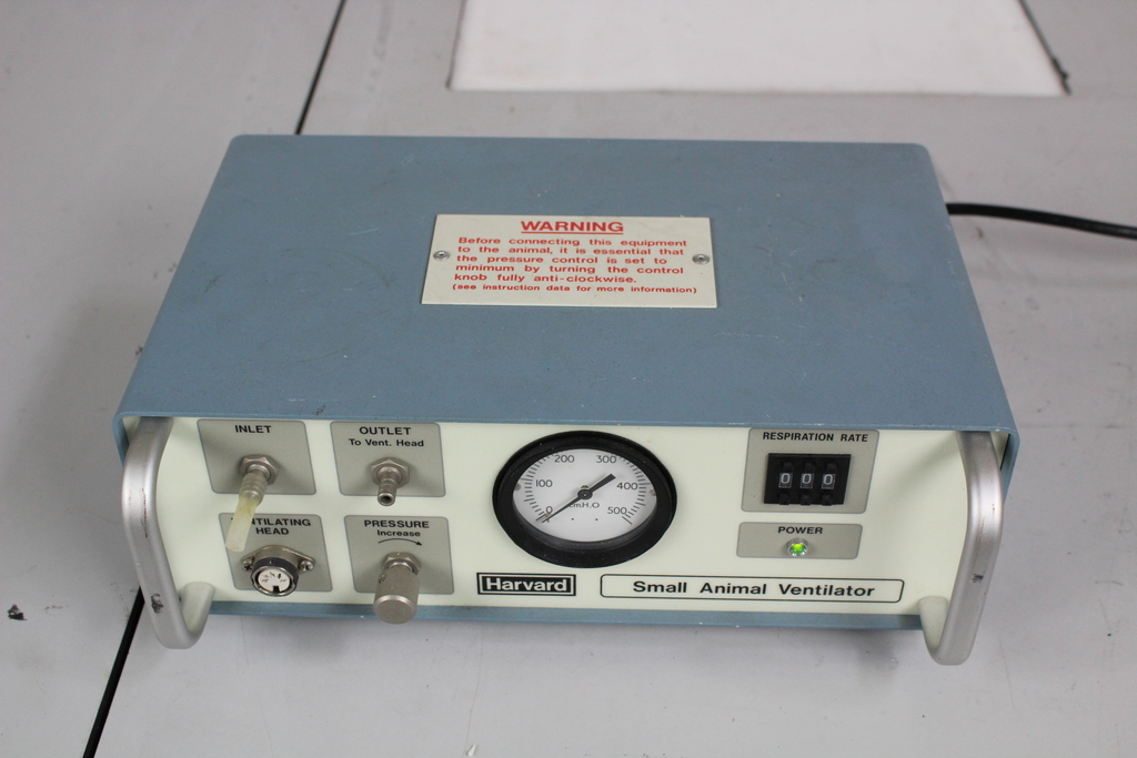 Image of Small Animal Ventilator 50-1915 Serial no 289 Laboratory Veterinarian Medical 