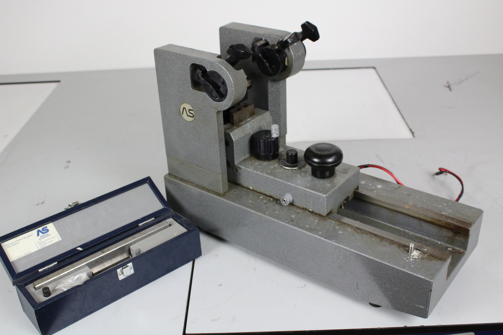 Image of Sledge Microtome with Blade Holder