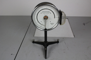 Thumbnail image of Vintage Torsion Balance for 100 Milligrams Electrical Engineering