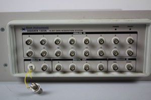 Thumbnail image of Axon Instruments Digidata 1322A 16-BIT Data Acquisition System need small repair