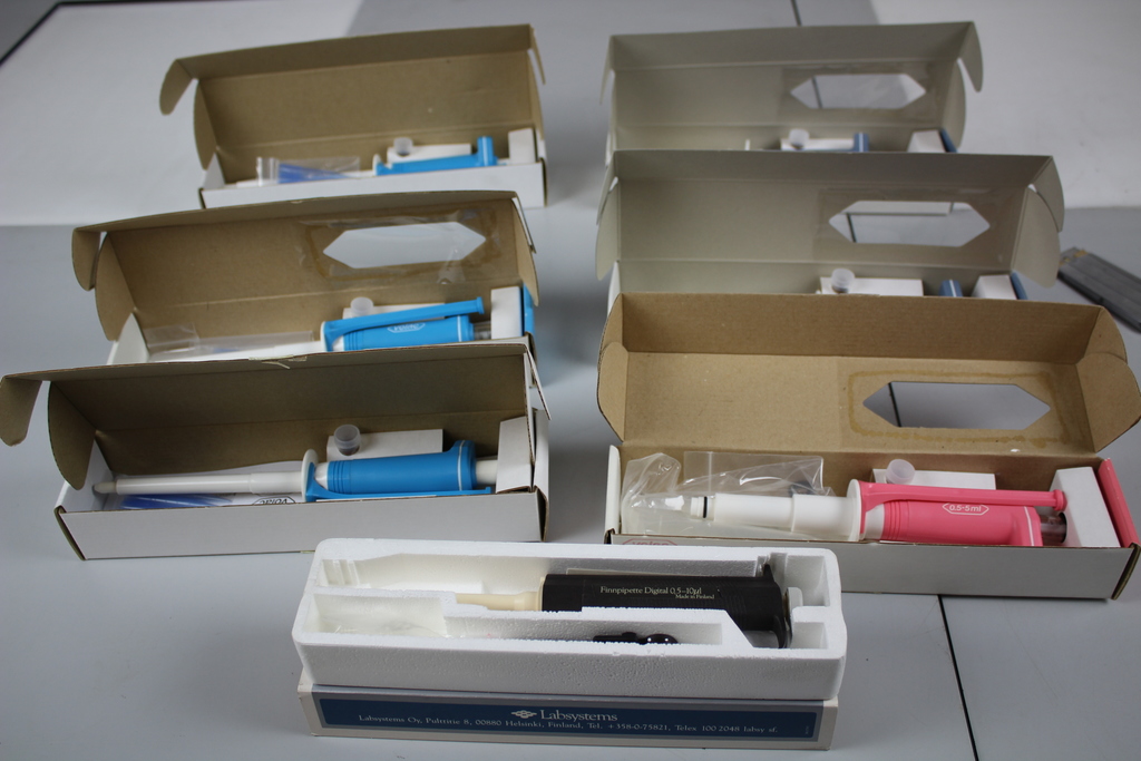 Image of 6 x Volac Micropipettes 1 x Labsystems Finnpipette Digital new Pipettes Lab