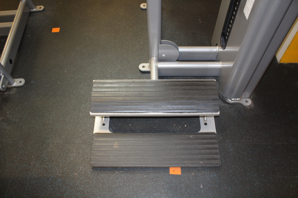 Image of Cybex Standing Calf Machine VR1
