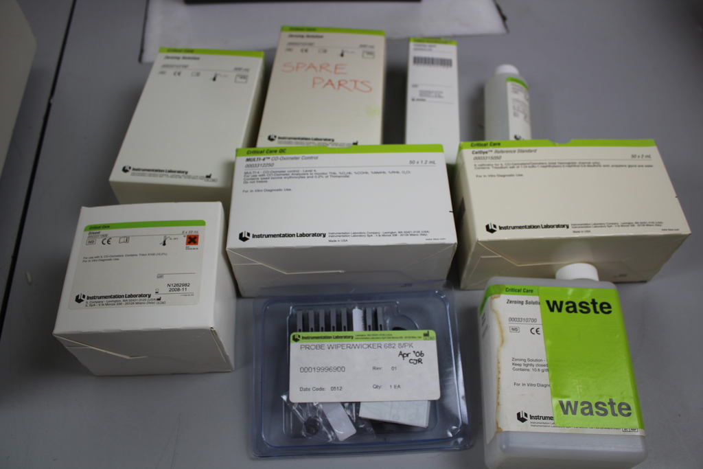 Image of Instrumentation Laboratory 682 CO-Oximeter + Manual + box of accessories