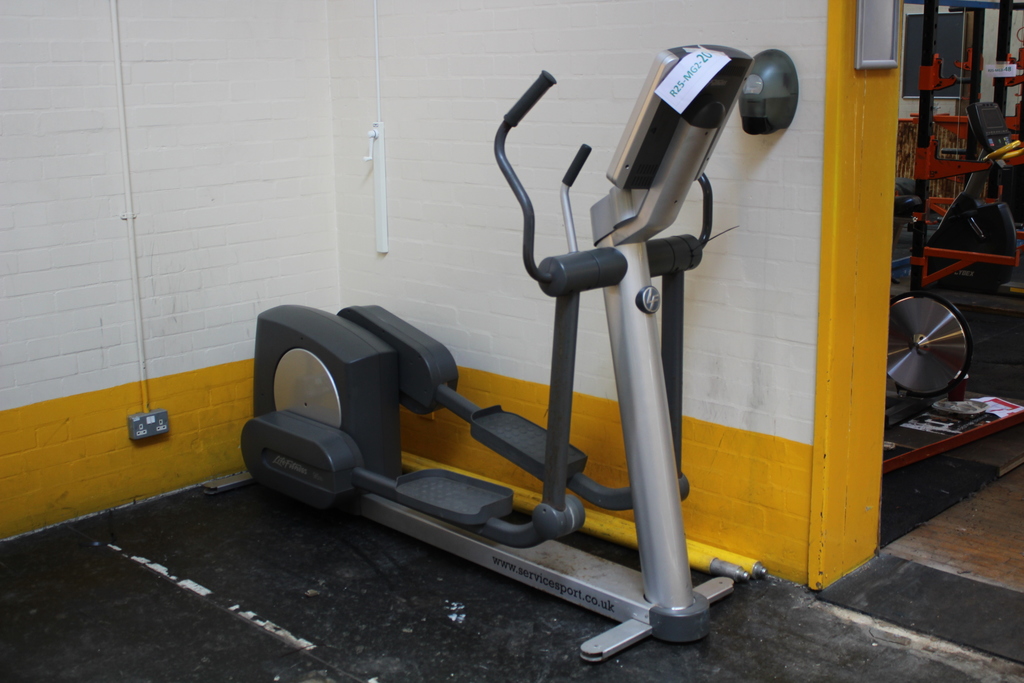 Image of Life Fitness 95Xi Cross Trainer