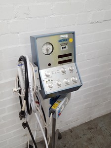 Thumbnail image of Sechrist IV-100B Infant Ventilator w/ Oxygen Blender Lab Medical