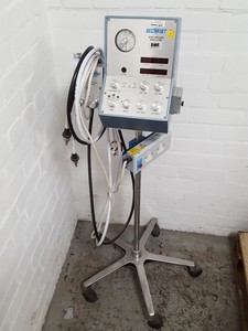 Thumbnail image of Sechrist IV-100B Infant Ventilator w/ Oxygen Blender Lab Medical