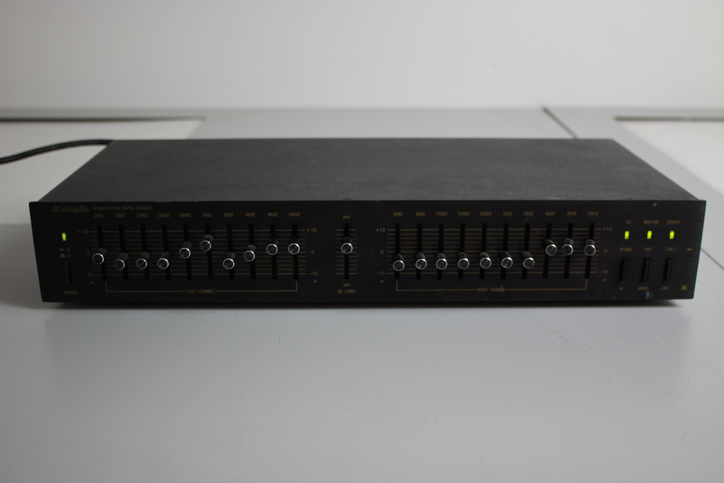 Image of Maplin EQ1000LR AF60Q Graphic Equalizer