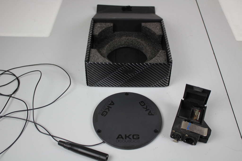 Image of AKG Acoustics C 562 BL Boundary Layer Condenser Microphone in original box