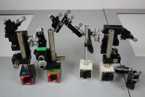 Thumbnail image of 4 Laboratory Magnetic Clamps  2 x Eclipse & 2 x Narishige