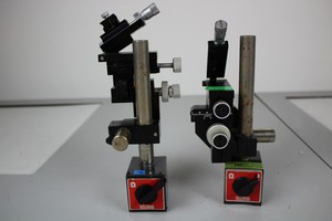 Thumbnail image of 4 Laboratory Magnetic Clamps  2 x Eclipse & 2 x Narishige