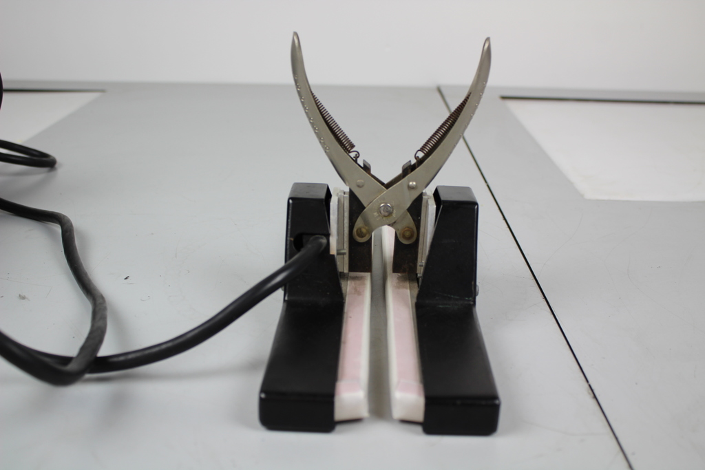 Image of Laboratory Heat Sealer 28cm A H Bland Ltd Heat/Cool Regulator 