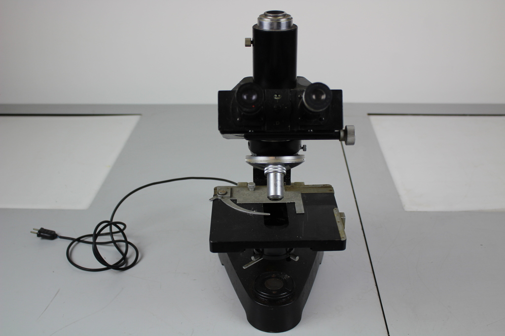 Image of Vintage Leitz Wetzlar Microscope 1 objective, for Restoration