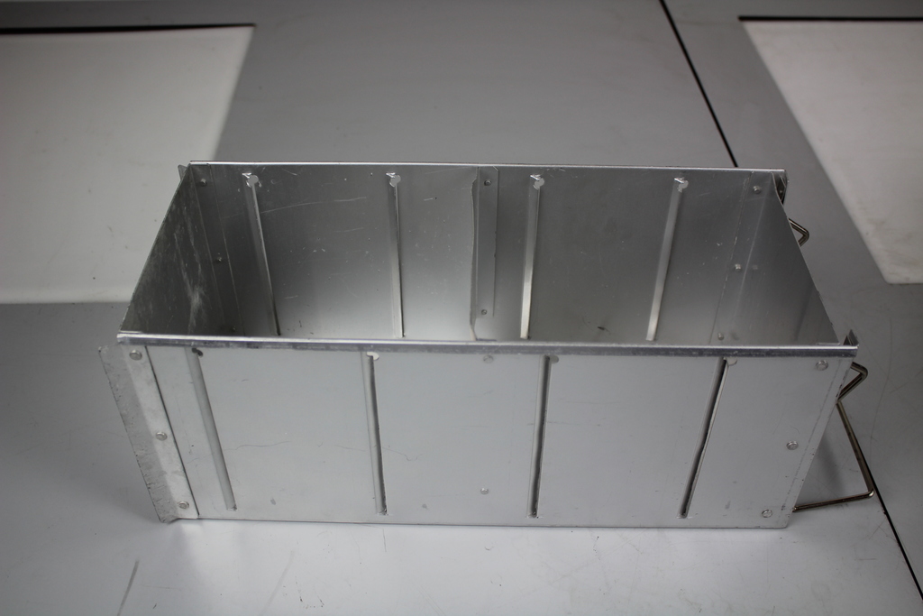 Image of Set of 2 Aluminium Planters 40cm x 17cm x 17cm 
