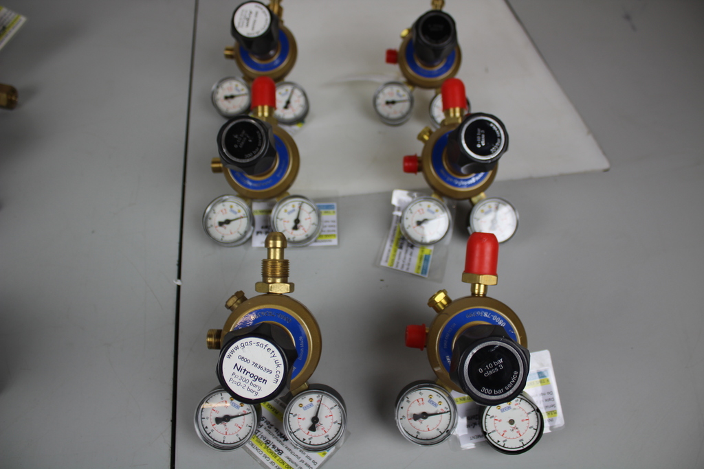 Image of Job Lot of 18 Gas Regulators All Require Testing Engineering 