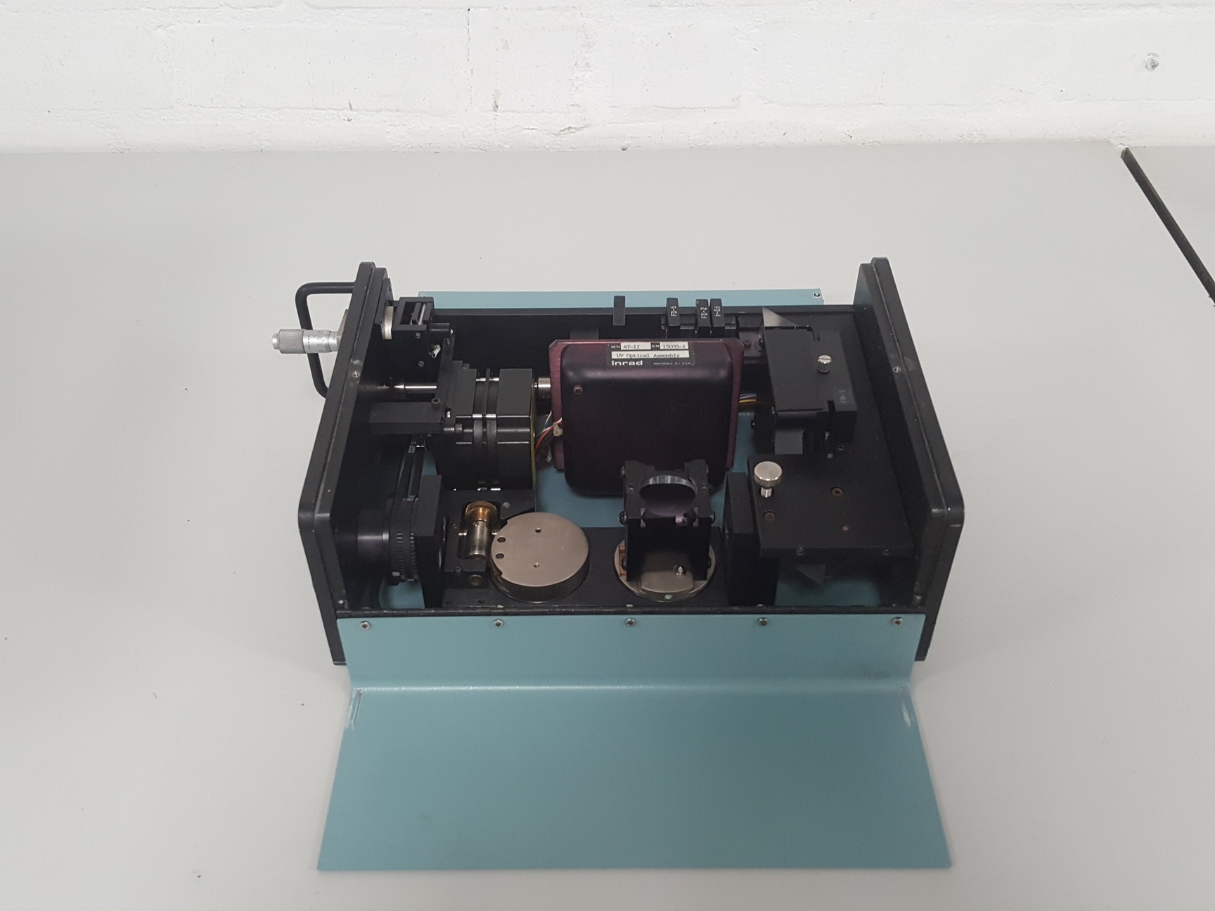 Image of Inrad Autotracker II Laser Vertical + Input Polarisation Unit Lab